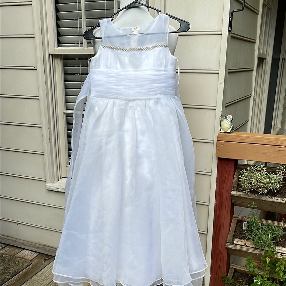 EUC- Amelia Couture KIDS Elegant White Kids Dress Size 12